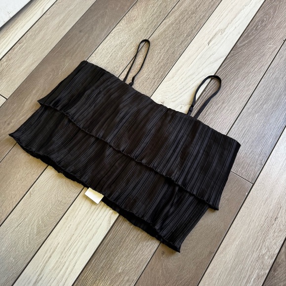 ASTR The Label Pleated Tiered Convertible Camisole | Size: Small | NWT - Picture 2 of 8